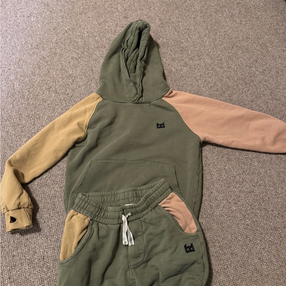 Munster kids sweatsuit